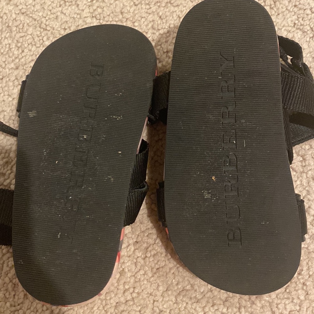 Burberry sandals - Picture 3 of 4